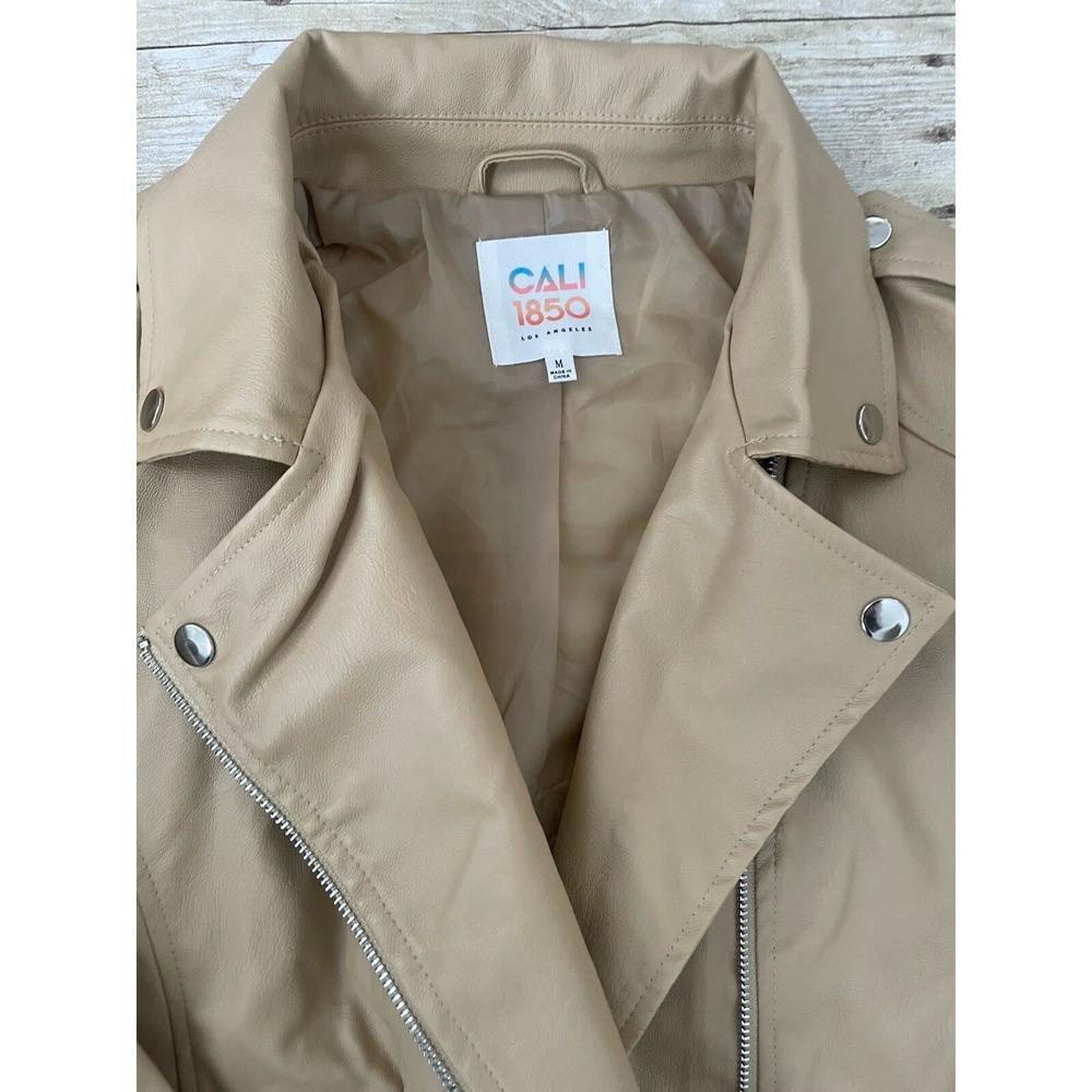 Cali 180 Women's Flap Moto Jacket Off White, Taupe, Tan,‎ Medium, EUC - Picture 2 of 5